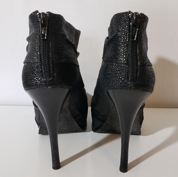 5/48 Saks Street Black Ankle Booties - Picture 5 of 8